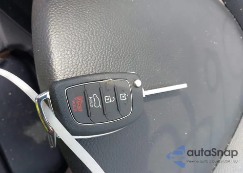 2013 Hyundai Santa Fe Sport z USA, uszkodzony, nr VIN 5XYZTDLB1DG028358